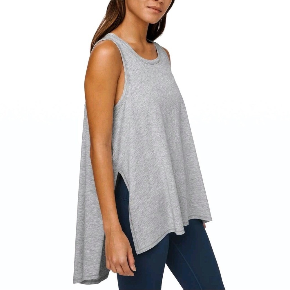 Lululemon Long for Length Heathered Grey Tank Top Women Size 6 Activewear